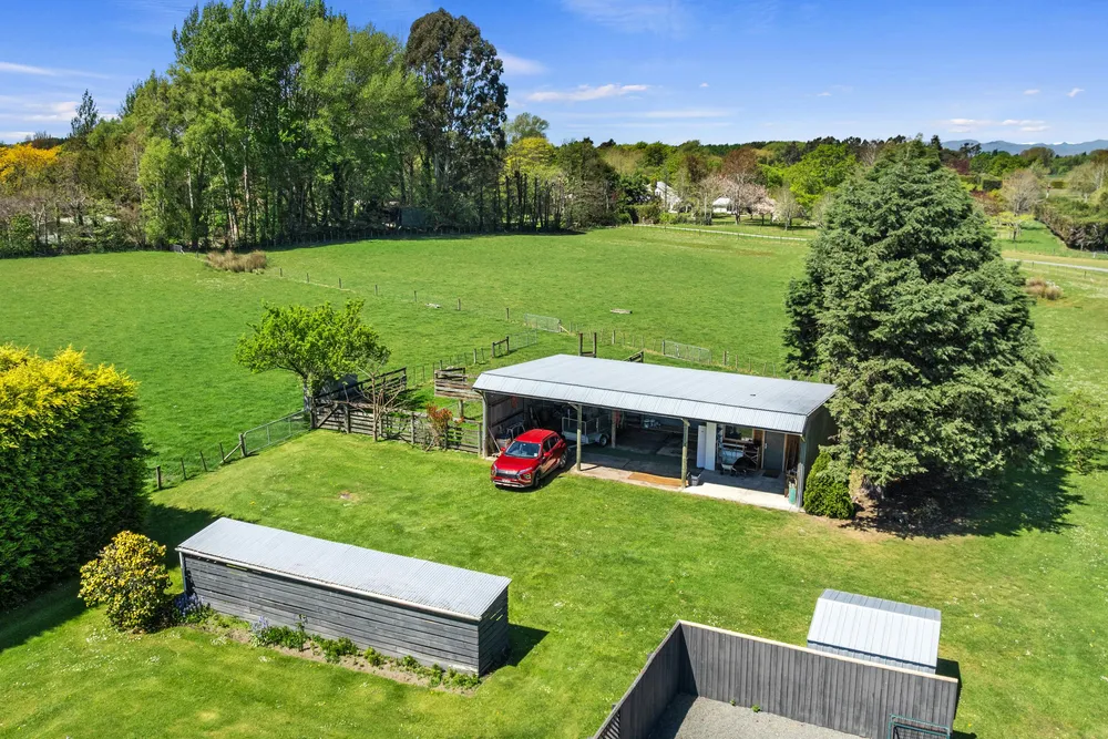 Photos of 394 Heywards Road