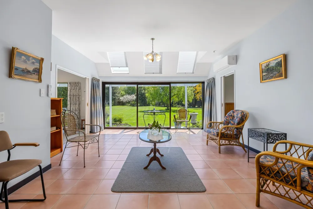 Photos of 394 Heywards Road