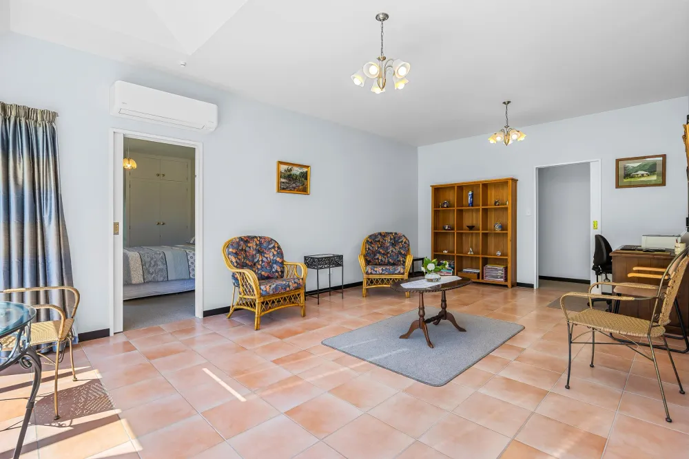 Photos of 394 Heywards Road