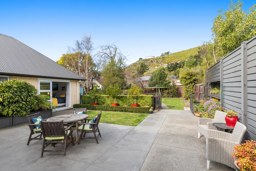 Photos of 13 Alderson Avenue