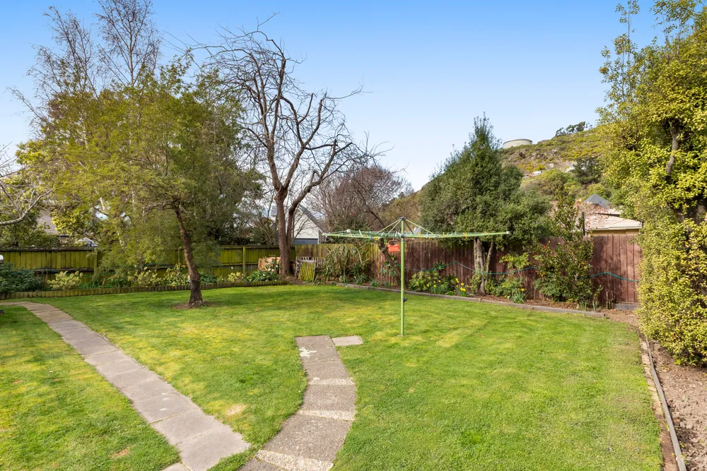 Photos of 13 Alderson Avenue