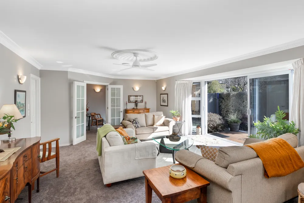 Photos of 13 Alderson Avenue
