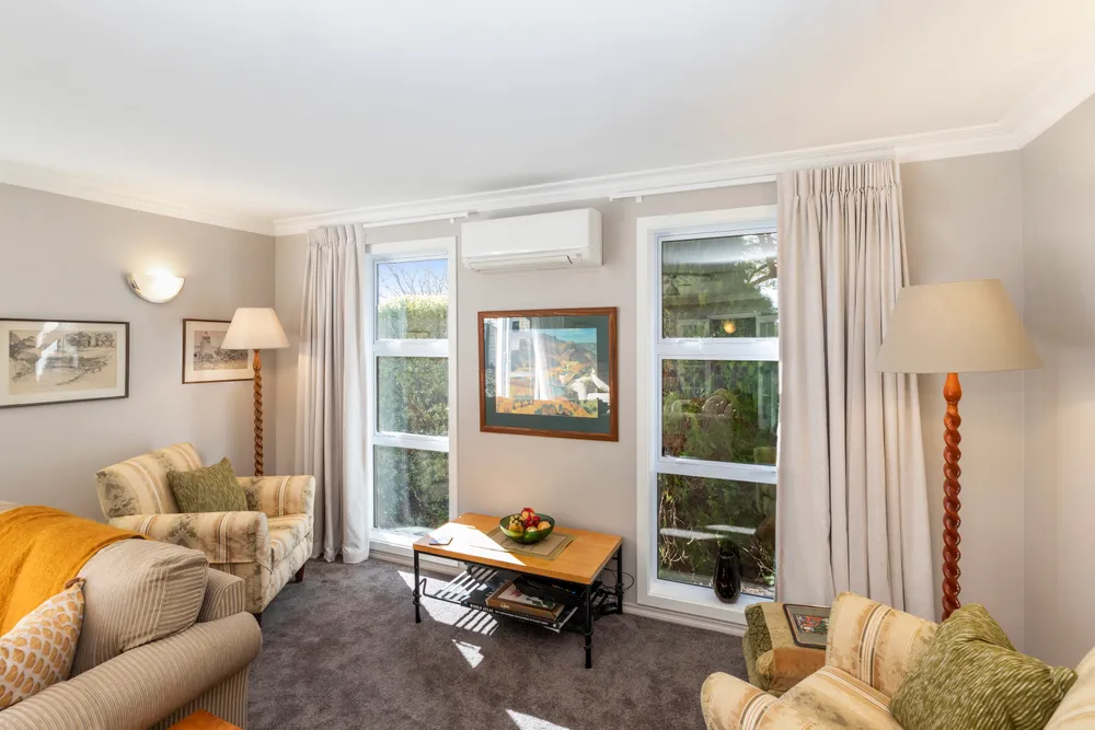 Photos of 13 Alderson Avenue