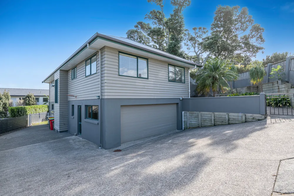 Photos of 108 Stanmore Bay Road