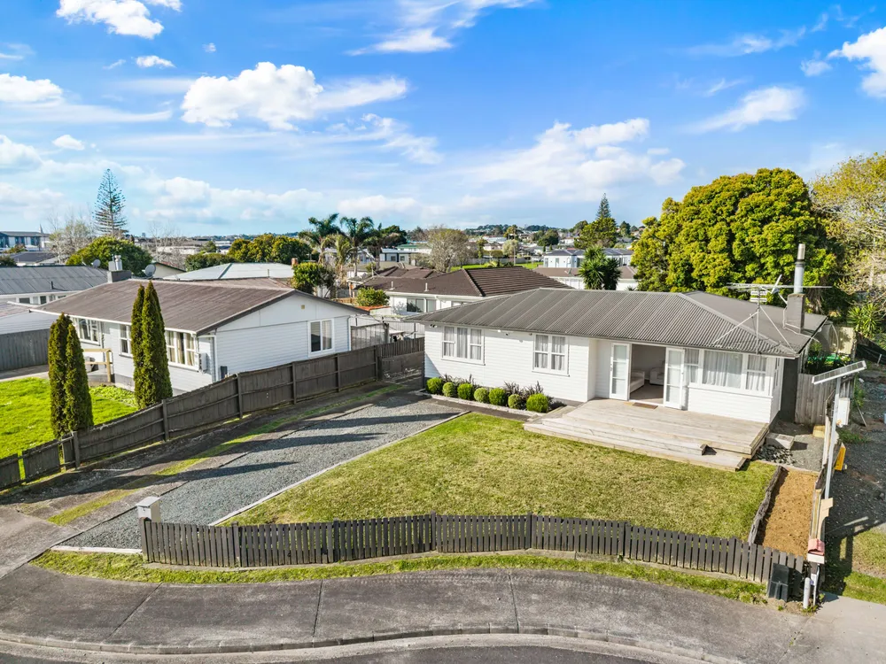 Photos of 4 Lyndon Place