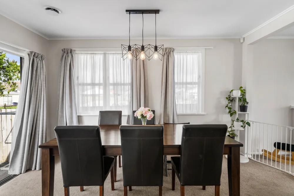Photos of 4 Lyndon Place