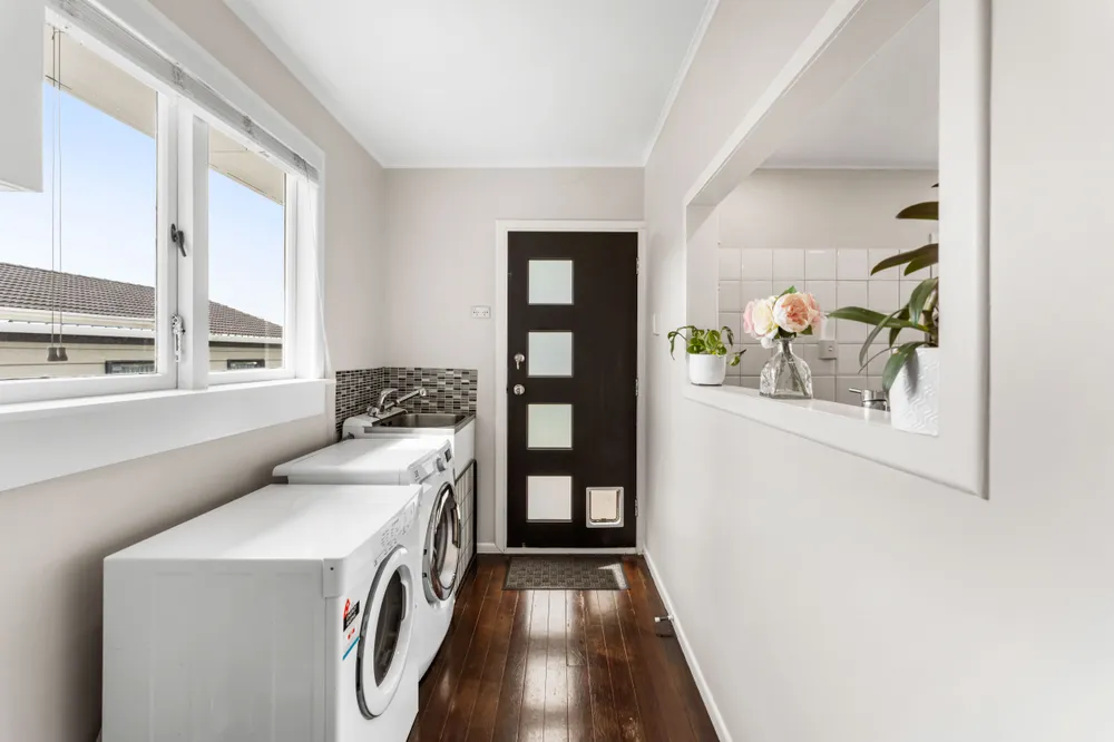 Photos of 4 Lyndon Place