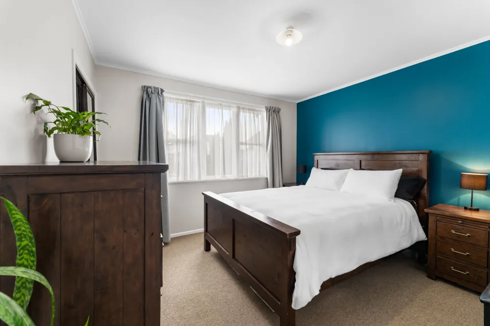 Photos of 4 Lyndon Place