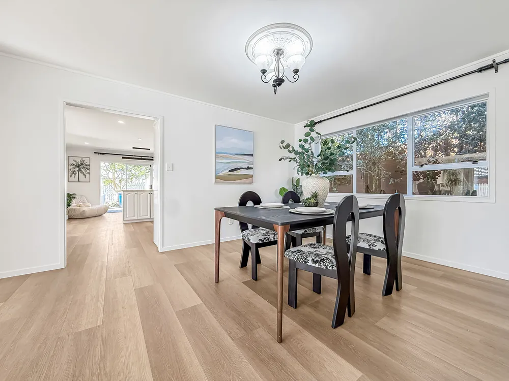 Photos of 10 Wiseley Road