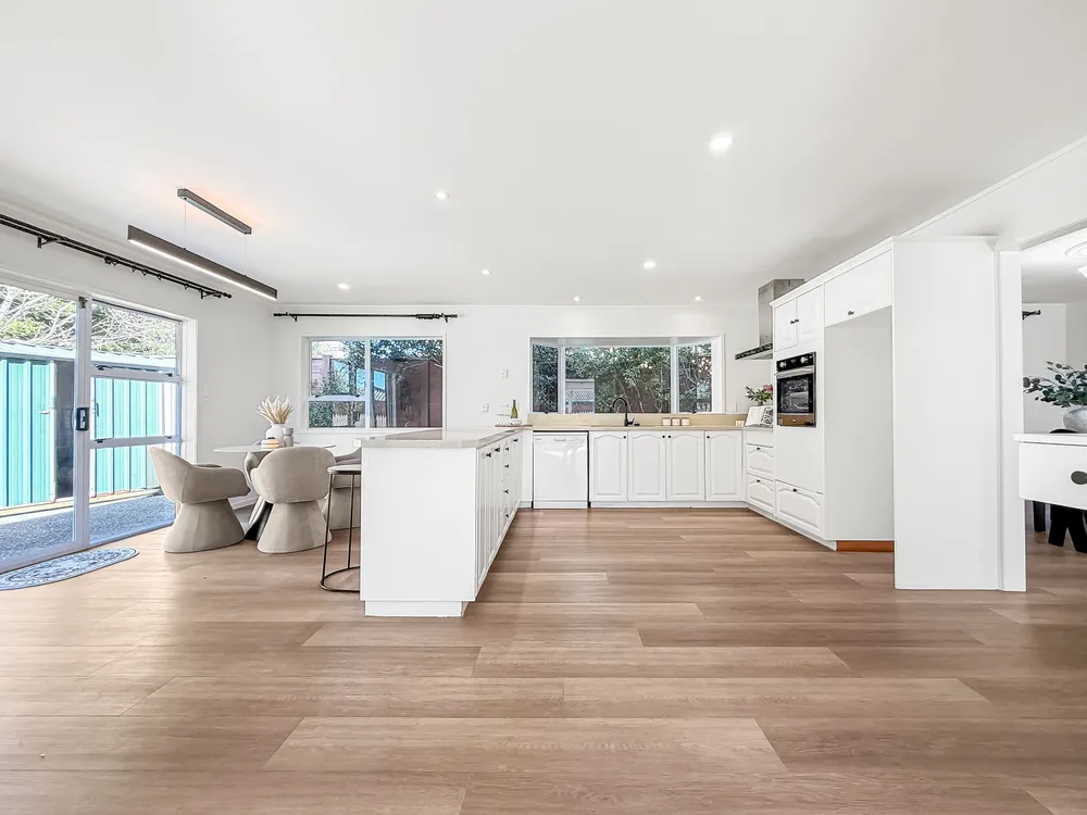 Photos of 10 Wiseley Road