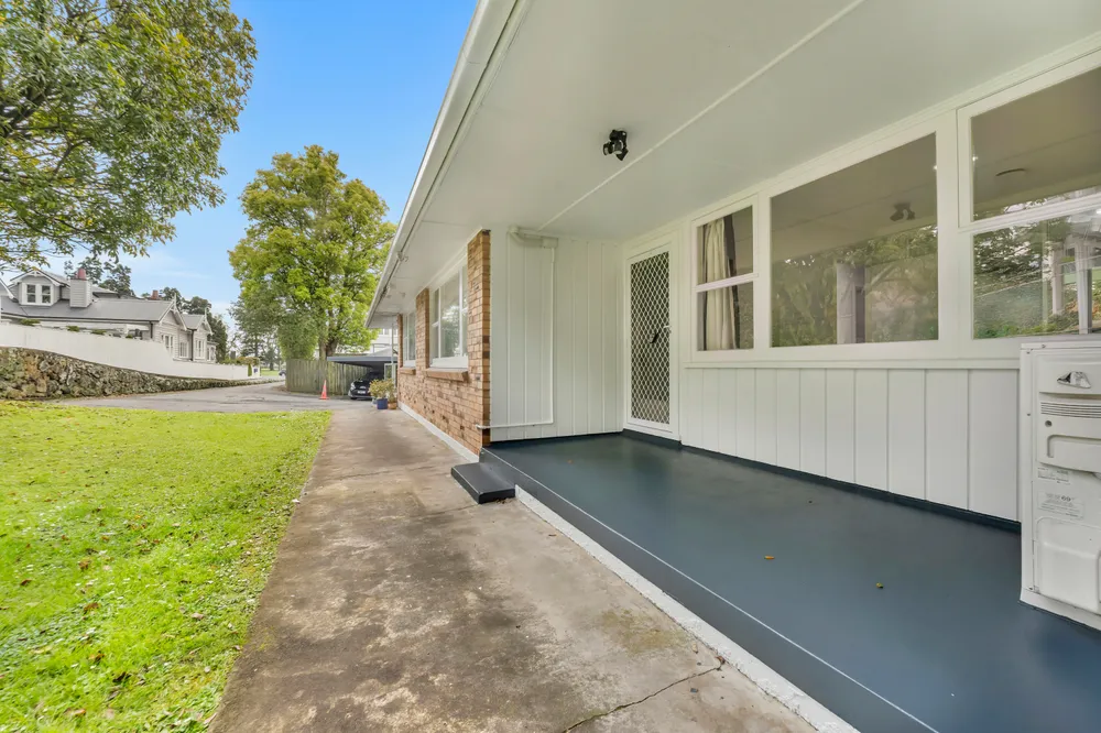 Photos of 2/53A Mount St John Avenue