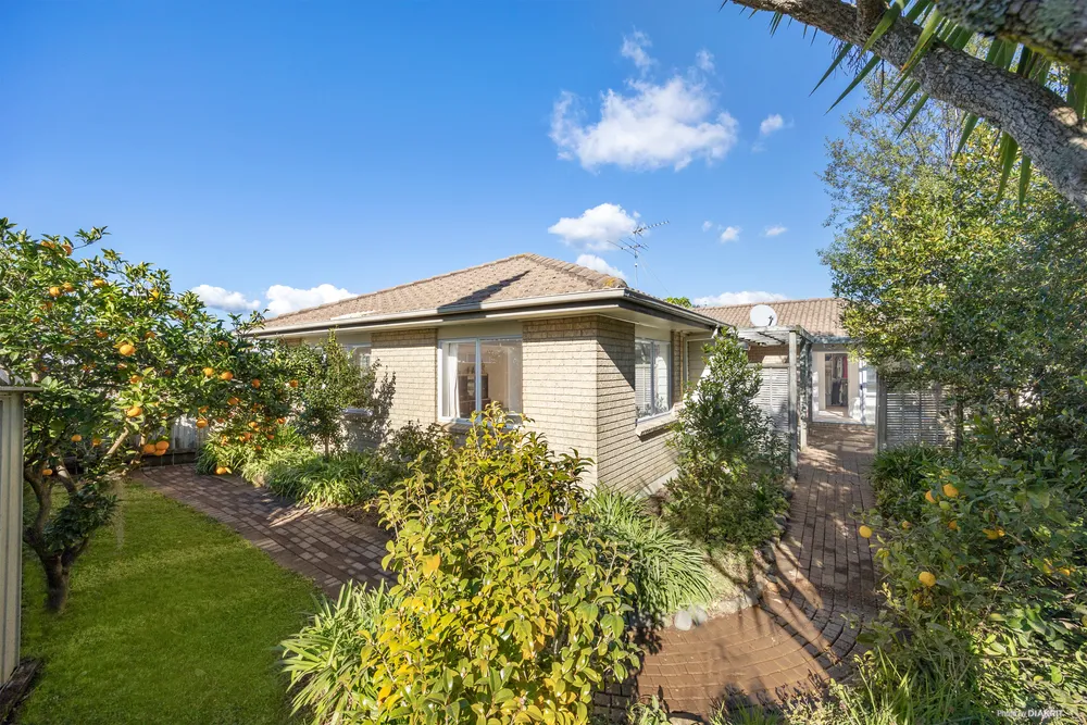 Photos of 57 Cantora Avenue