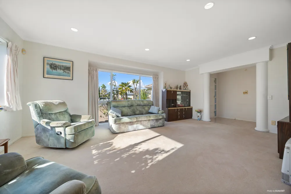 Photos of 57 Cantora Avenue