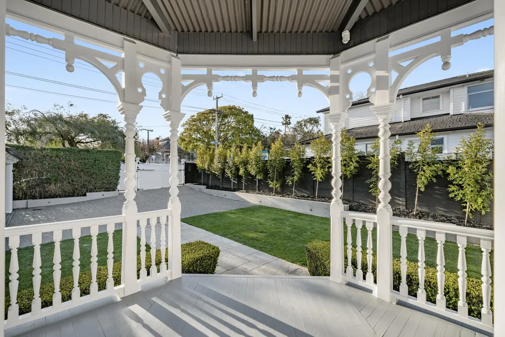 Photos of 10 Armadale Road