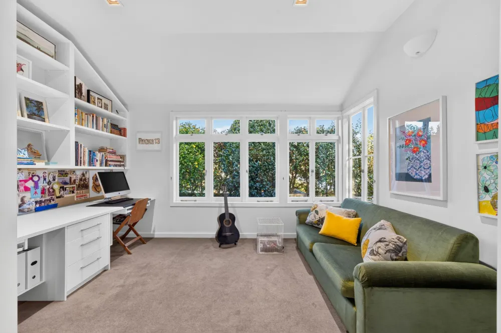 Photos of 10 Armadale Road