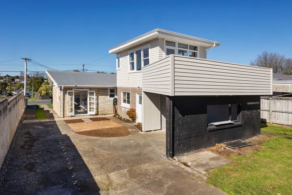 Photos of 56 Eastdale Road