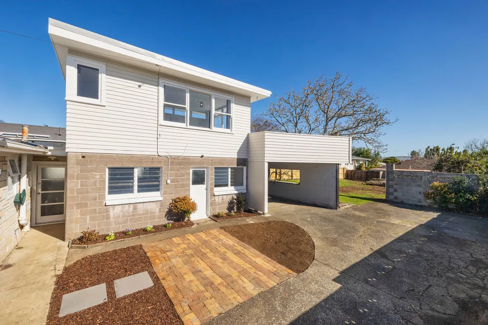 Photos of 56 Eastdale Road