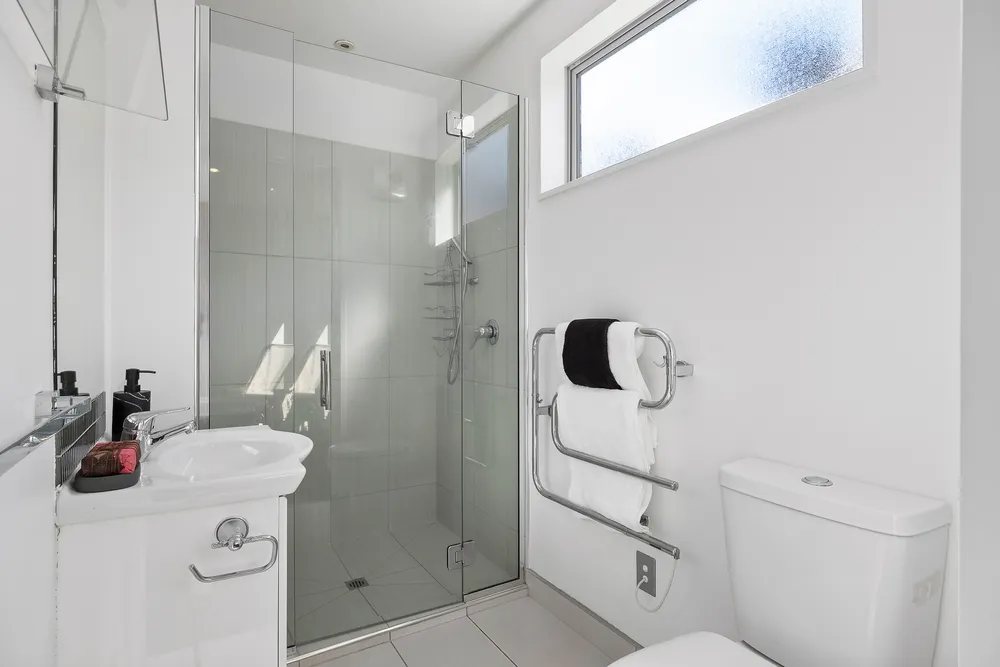 Photos of 128a Holly Road