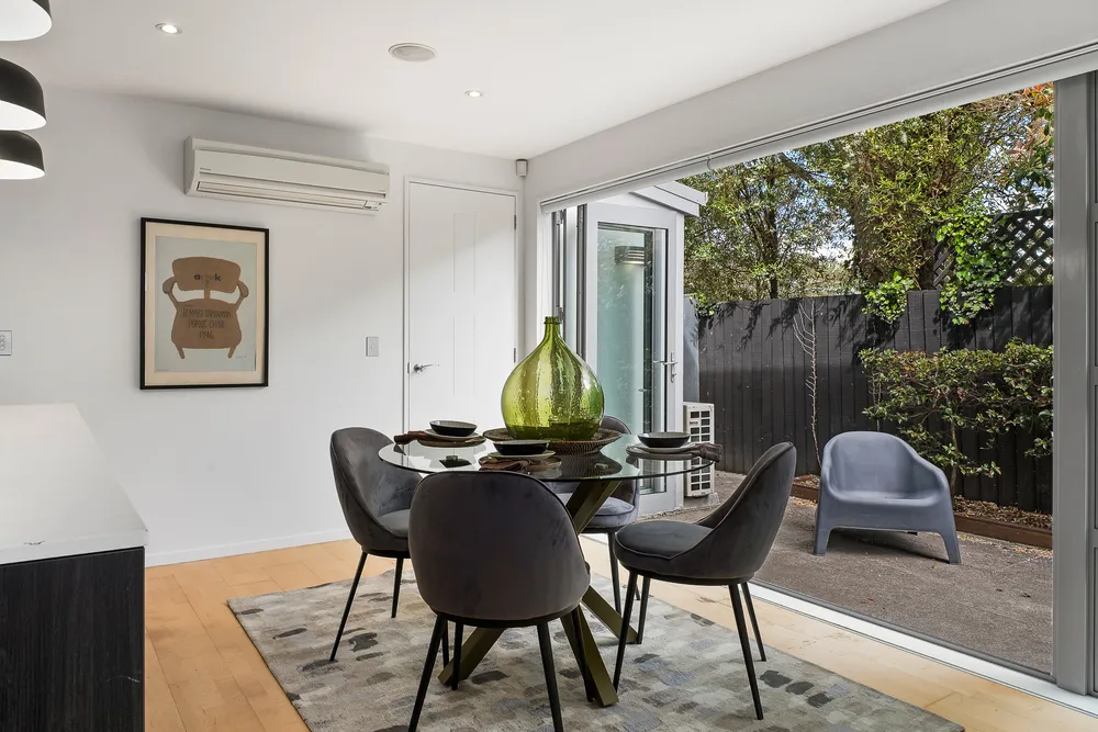 Photos of 128a Holly Road