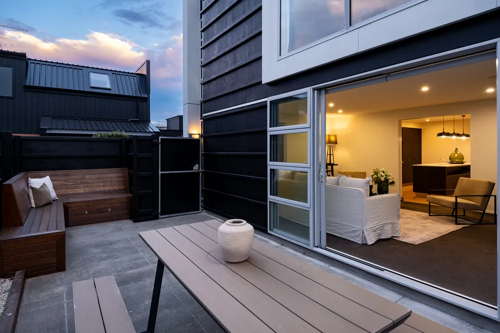 Photos of 128a Holly Road