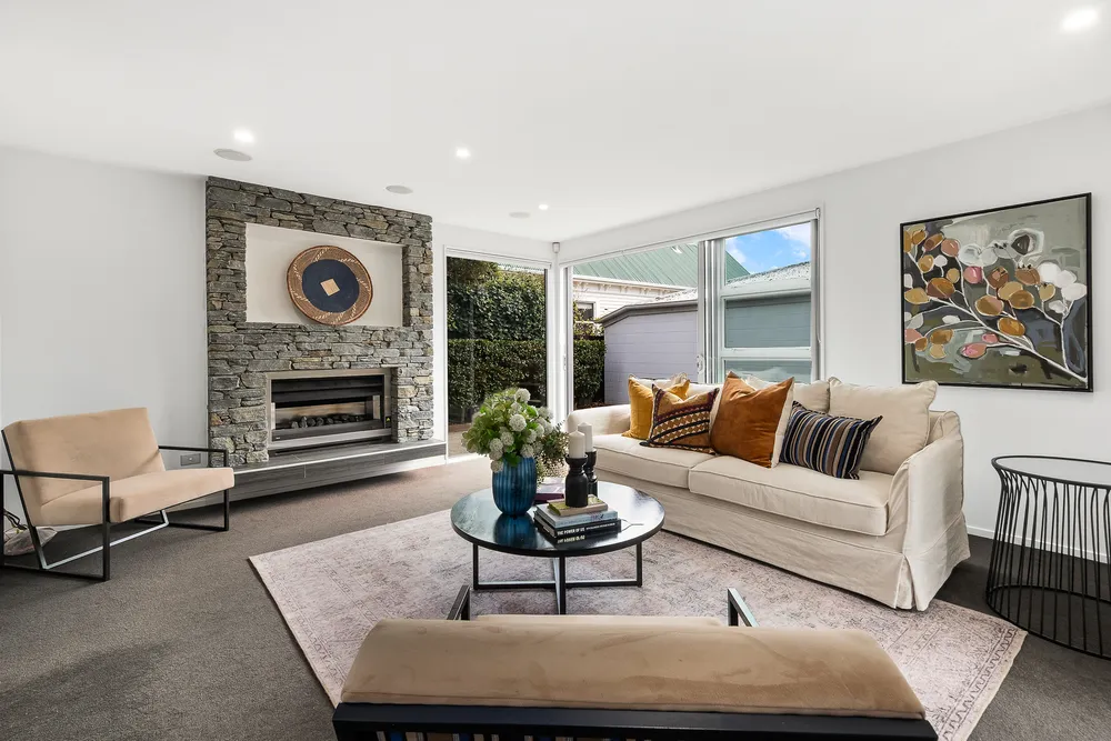 Photos of 128a Holly Road