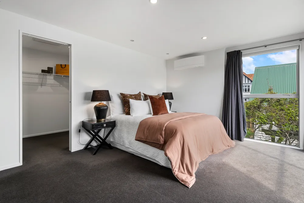 Photos of 128a Holly Road