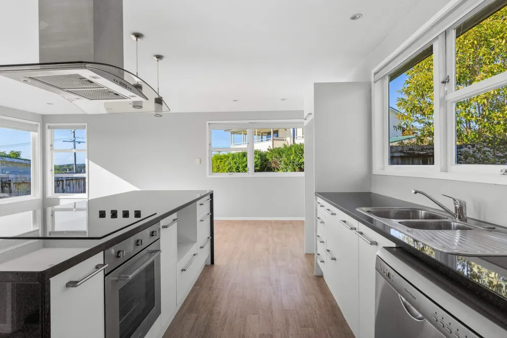 Photos of 18a Rishworth Avenue