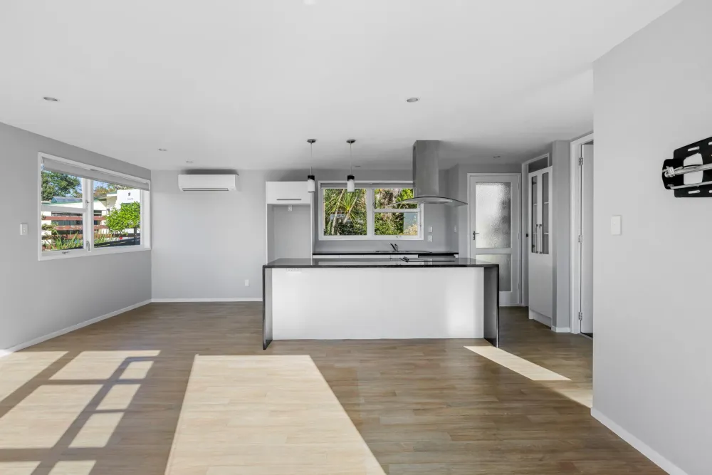 Photos of 18a Rishworth Avenue