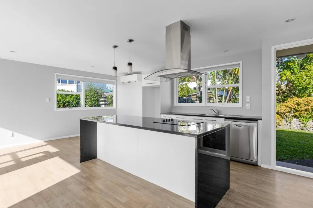 Photos of 18a Rishworth Avenue