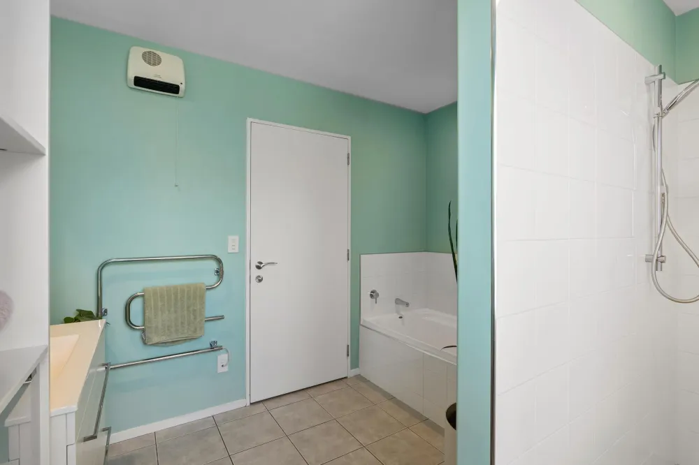Photos of 33 Corsair Drive