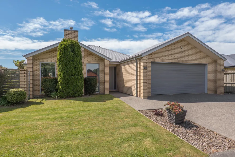 Photos of 33 Corsair Drive