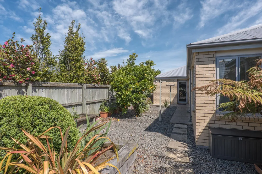 Photos of 33 Corsair Drive