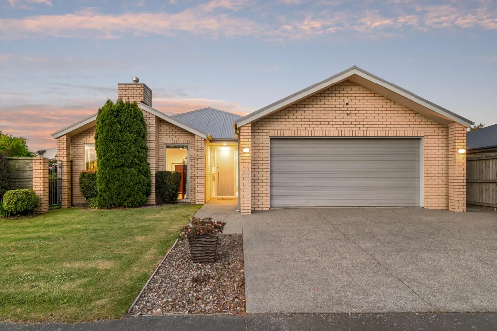 Photos of 33 Corsair Drive