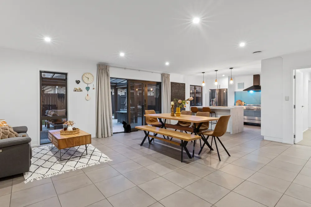 Photos of 8 Putaka Place