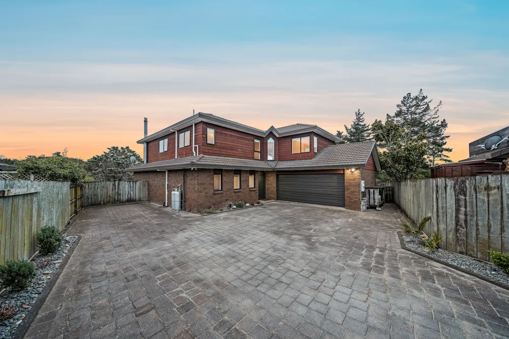 Photos of 12 Lochend Place