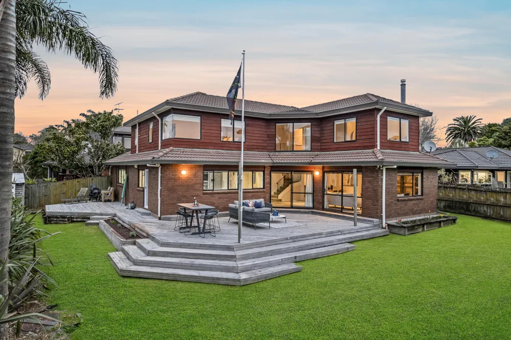 Photos of 12 Lochend Place