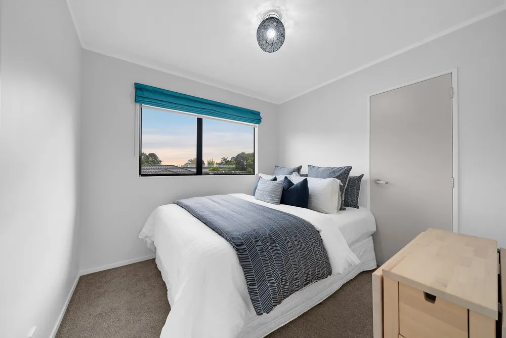 Photos of 12 Lochend Place