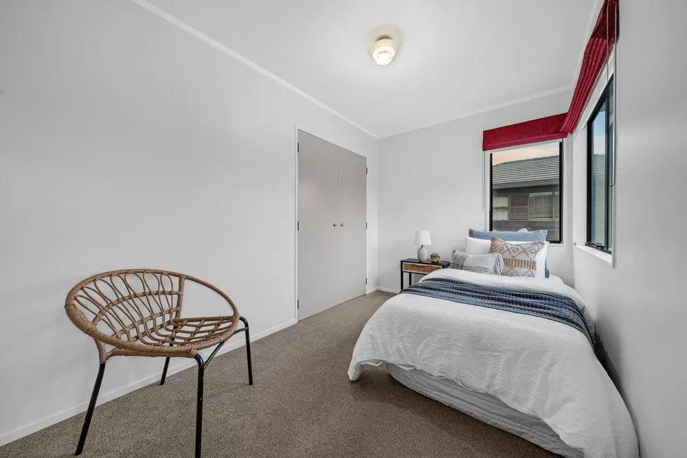 Photos of 12 Lochend Place