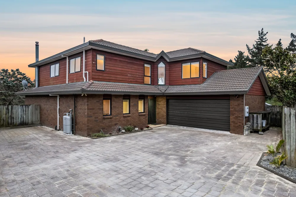 Photos of 12 Lochend Place