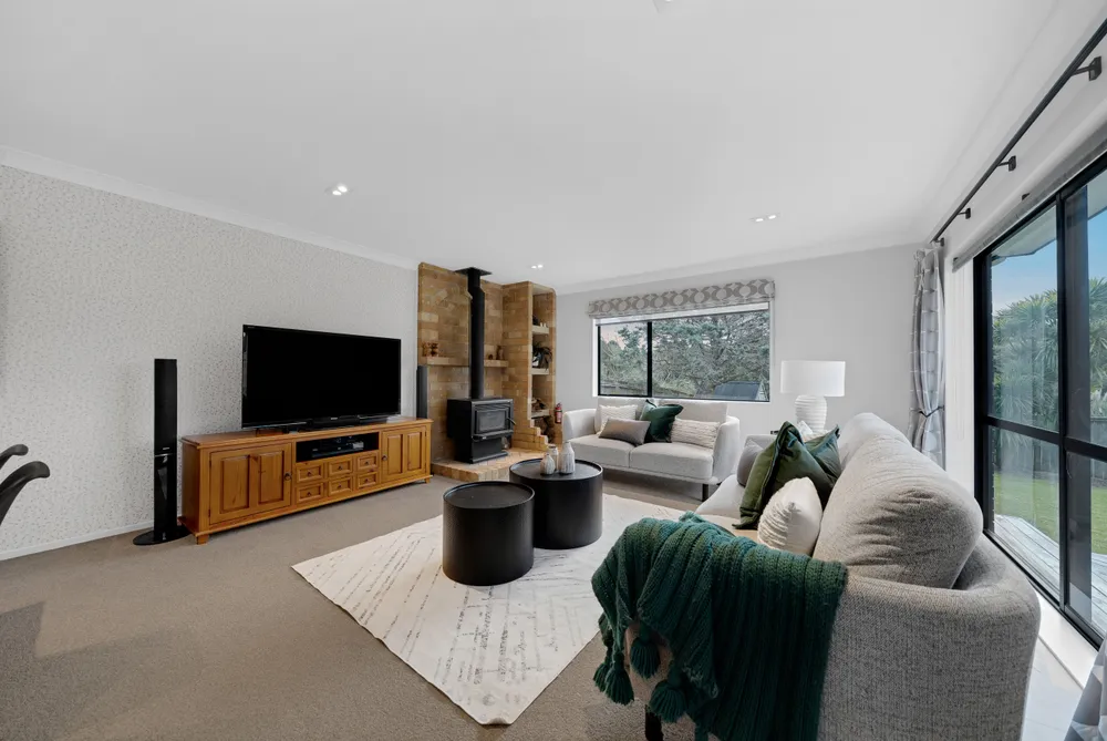 Photos of 12 Lochend Place