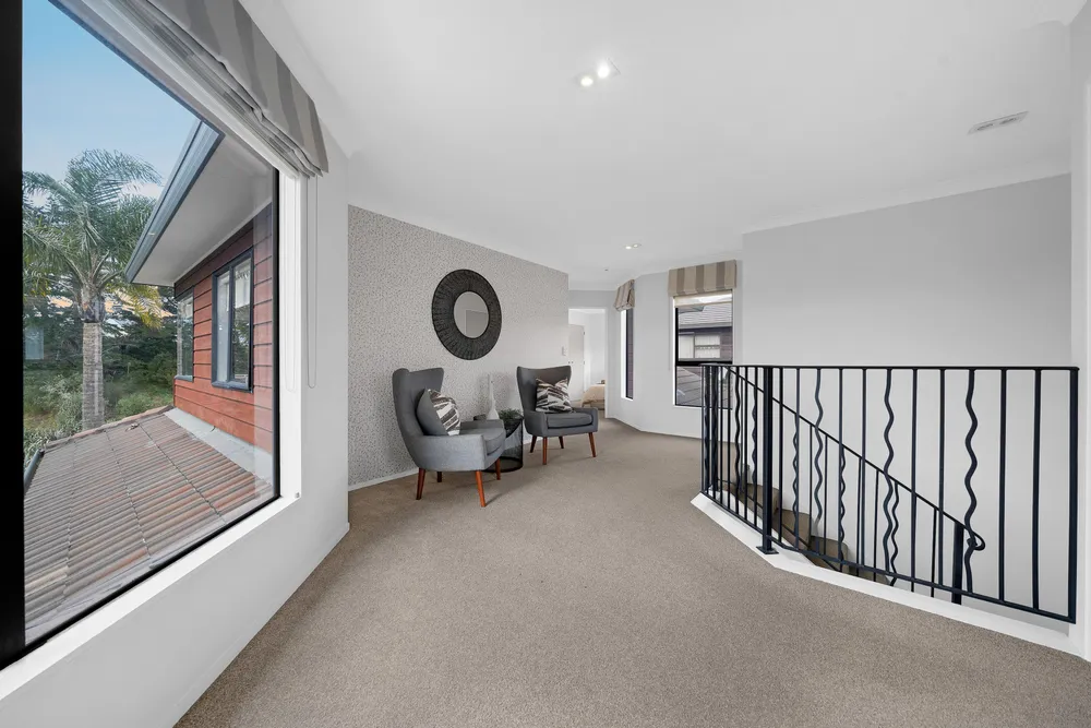Photos of 12 Lochend Place
