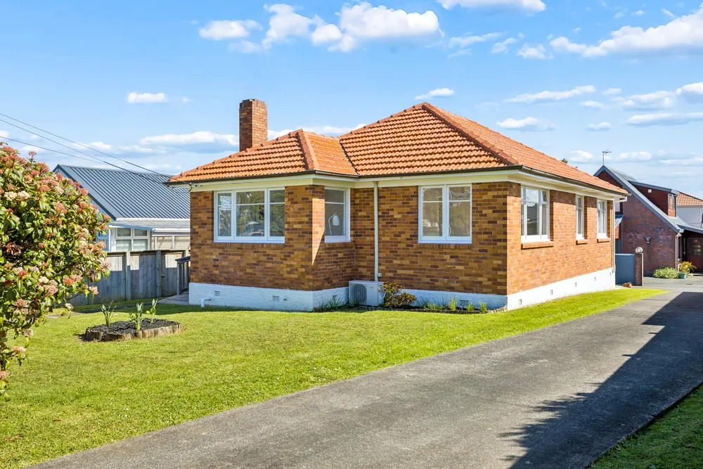 Photos of 19 Rogan Street