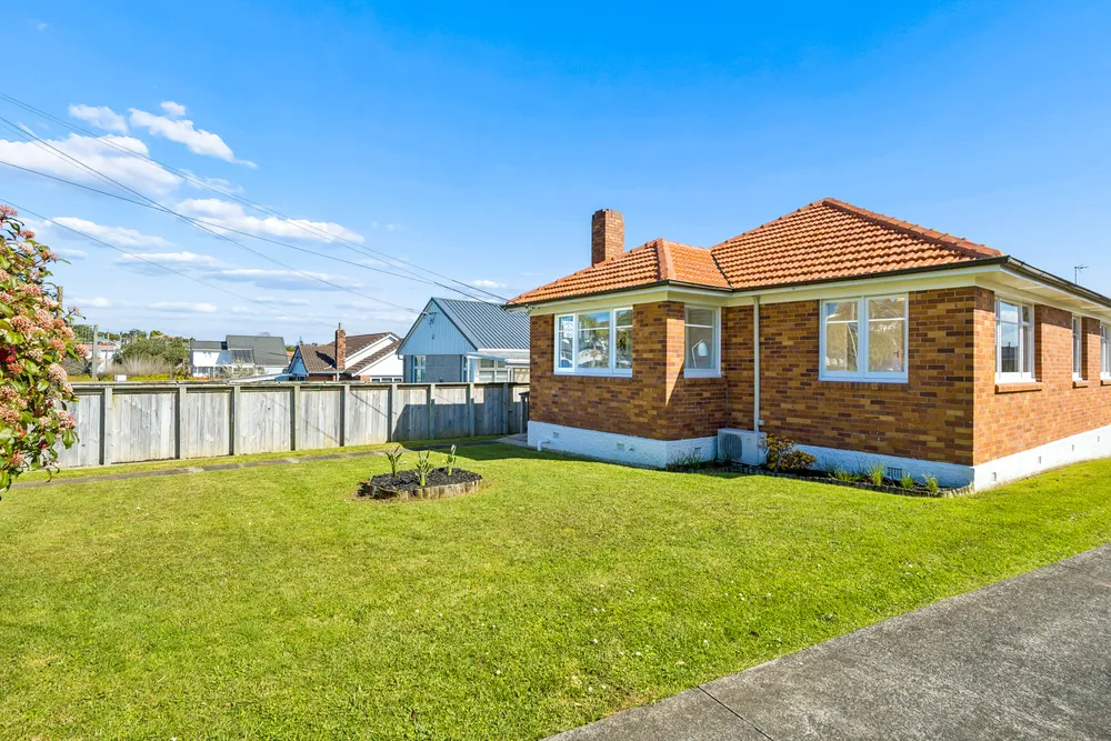 Photos of 19 Rogan Street