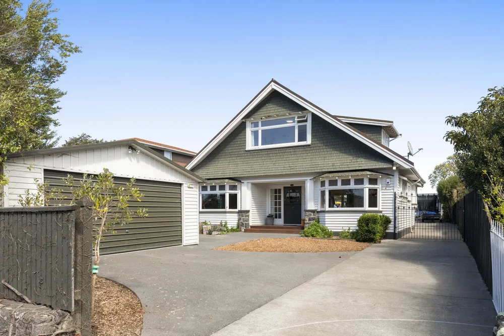Photos of 117 Lyttelton Street