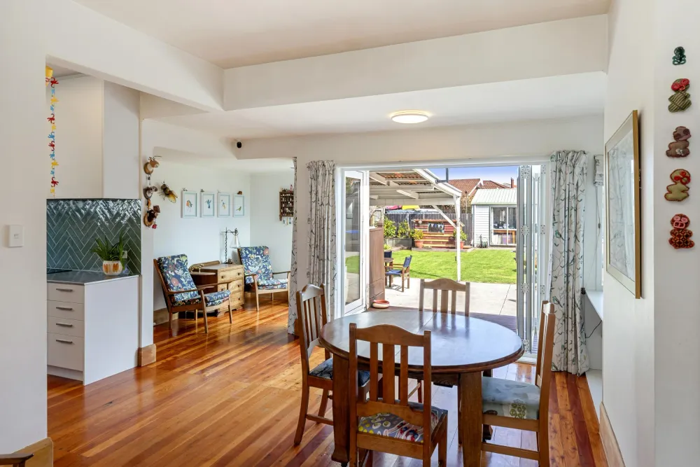 Photos of 117 Lyttelton Street
