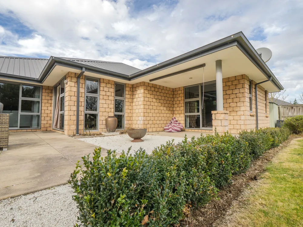 Photos of 62 Rotherham Drive