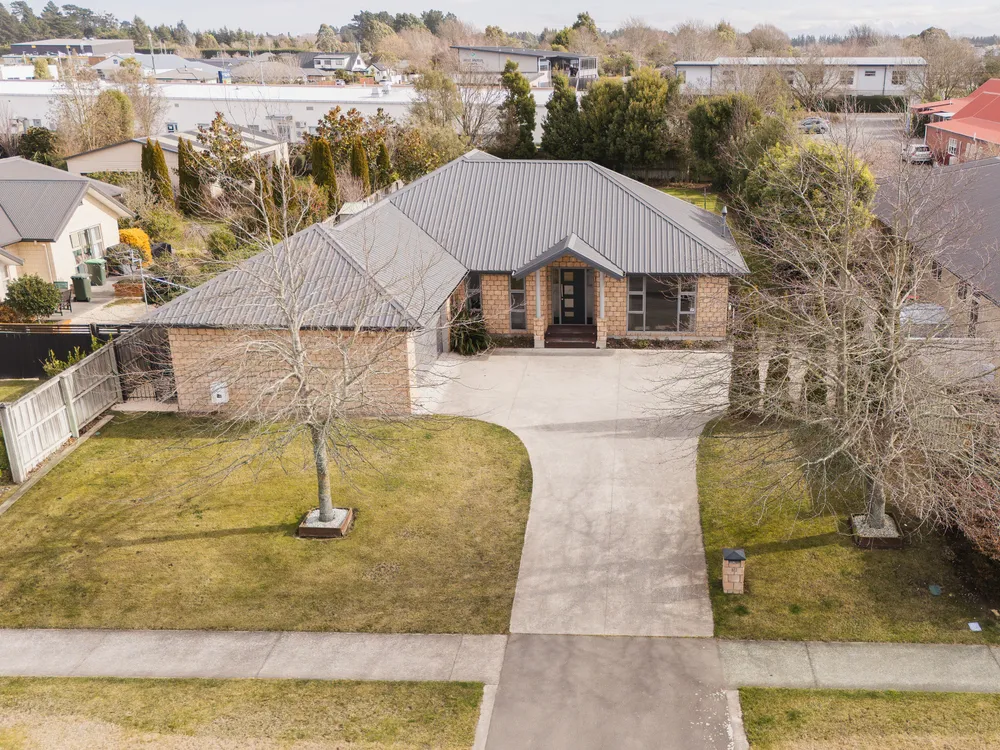 Photos of 62 Rotherham Drive