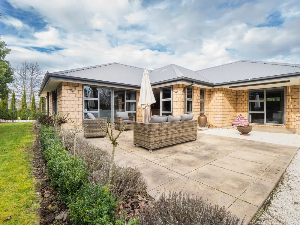 Photos of 62 Rotherham Drive