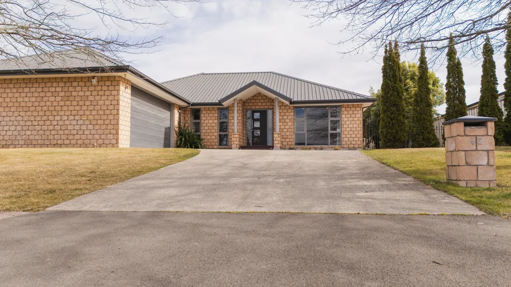 Photos of 62 Rotherham Drive