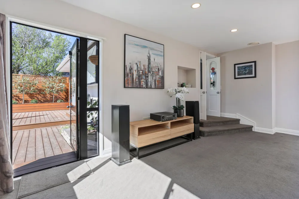 Photos of 15 Twyford Street